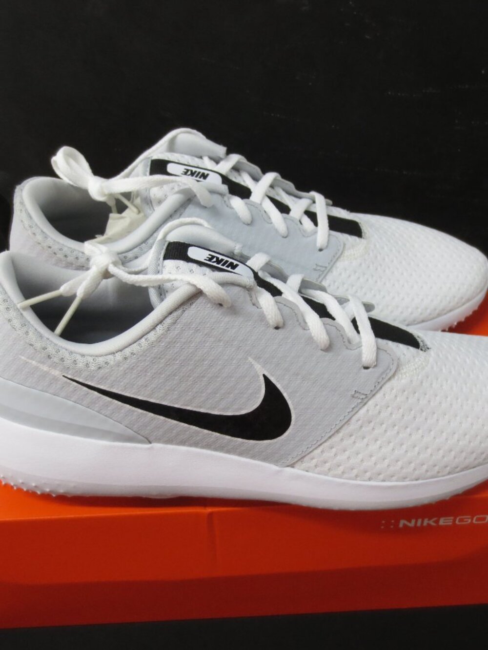 Nike Men's Roshe G Spikeless Golf Shoes Size: 10.5 CD6065-002 White / Black NIB